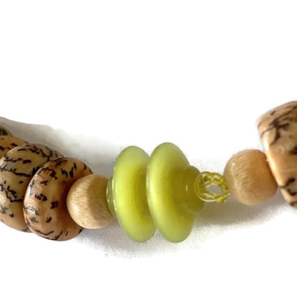 As Low As $2 Green Saucers & Nut Temporary Bracelet Beads - Picture 3 of 4